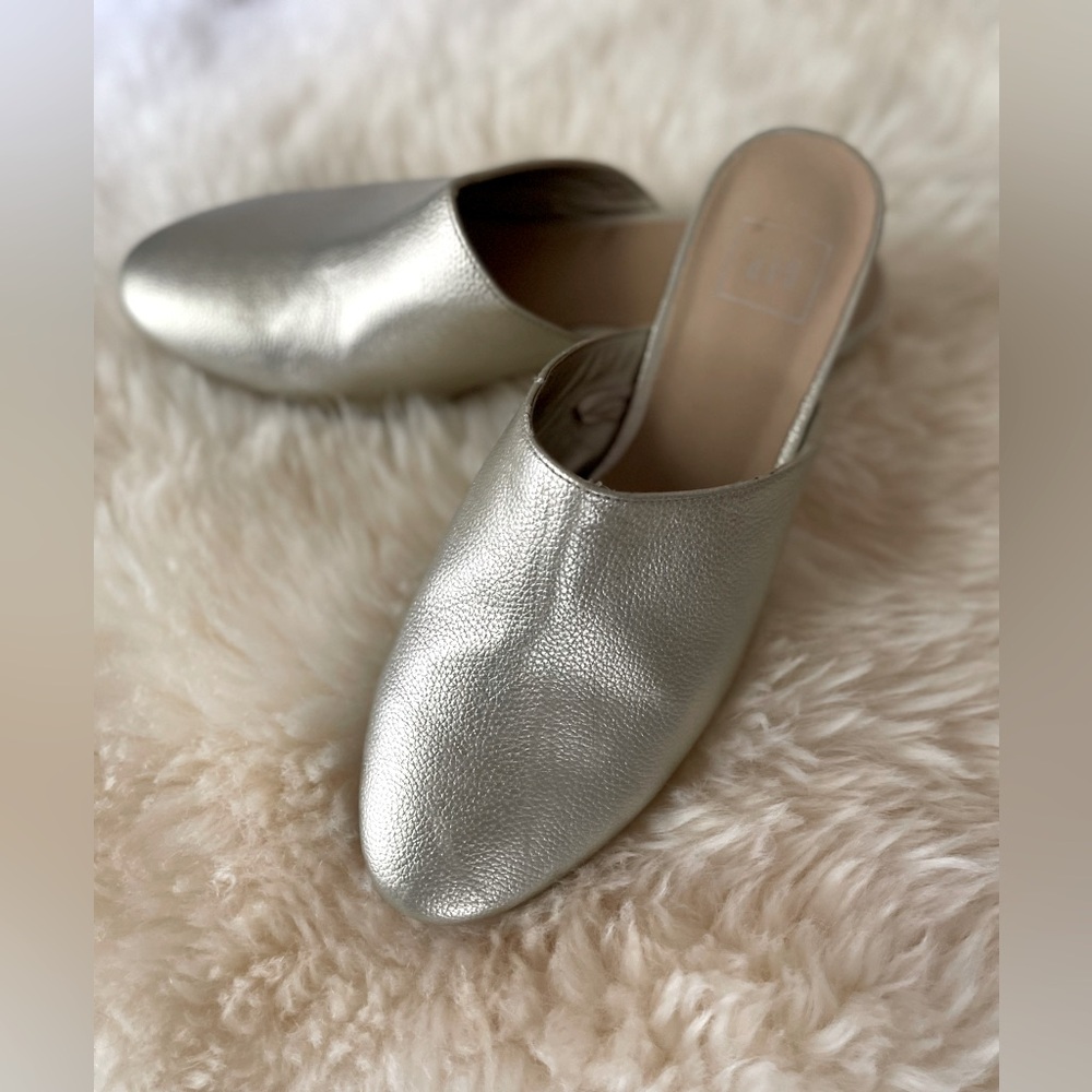 GAP Metallic Silver block heel Mules slide on shoes size 8.5